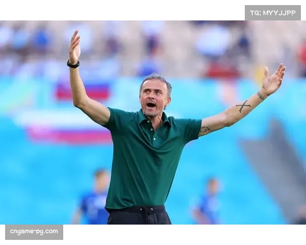 恩里克场边怒吼裁判,第四官员上前劝阻