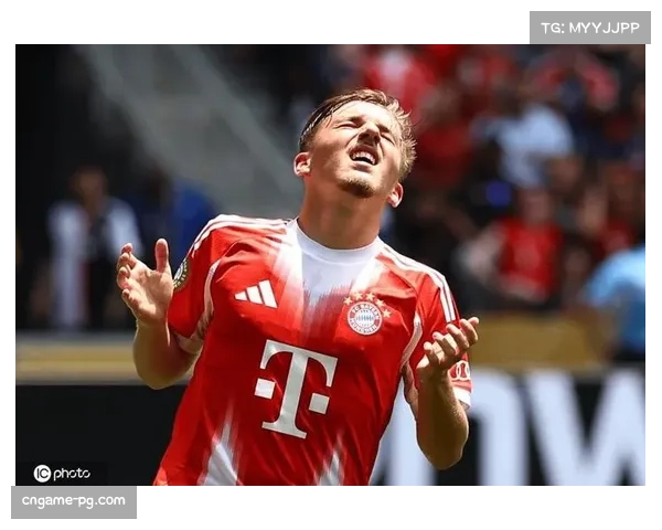 拜仁vs不莱梅半场换人:诺伊尔伤退,乌尔比希替补登场完成下半场比赛 拜仁vs不莱梅半场换人:诺伊尔伤退,乌尔比希替补登场完成下半场比赛